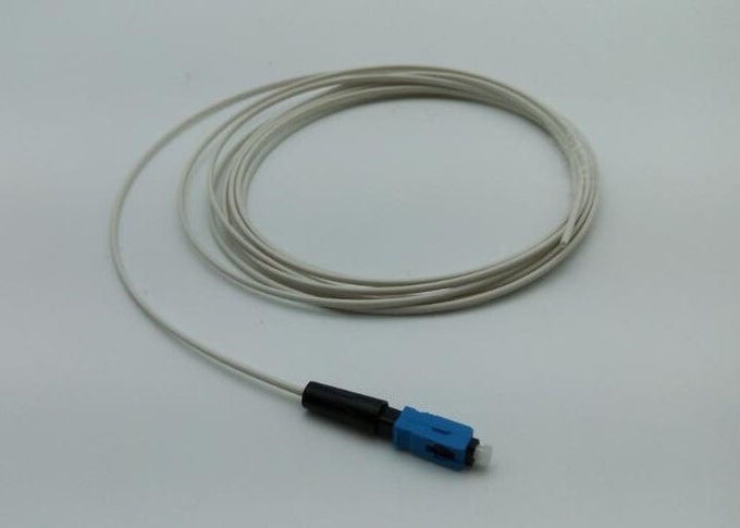 FTTH ड्रॉप केबल फाइबर ऑप्टिक फास्ट कनेक्टर पूर्व - पॉलिश 50 मिमी मेड ऑन साइट